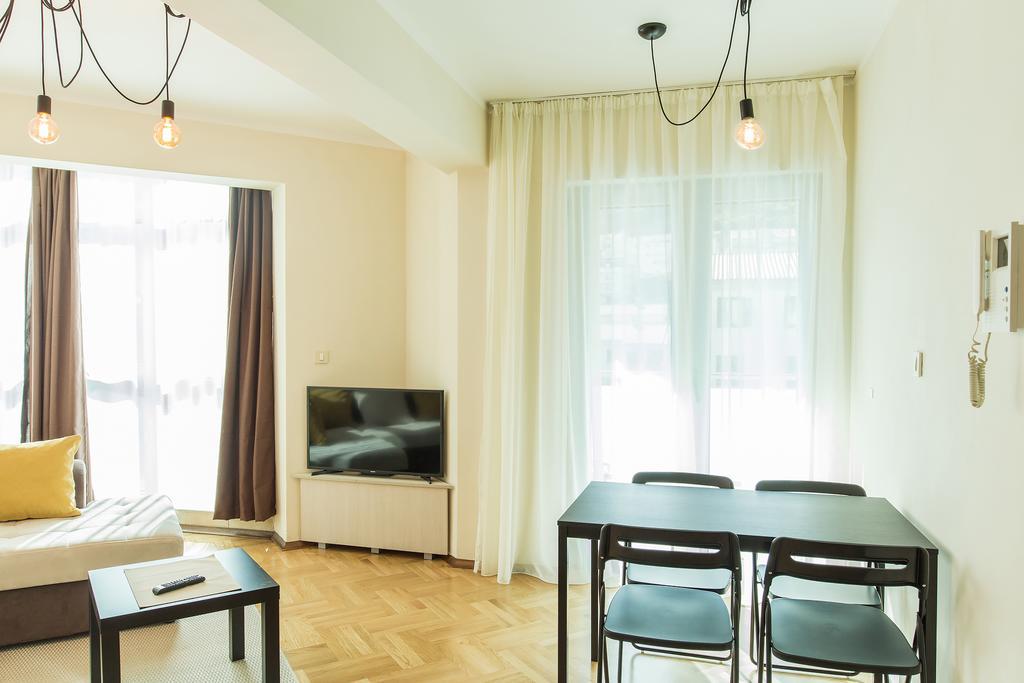 Flat Fortunella Apartment บุดวา ภายนอก รูปภาพ