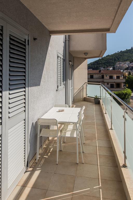 Flat Fortunella Apartment บุดวา ภายนอก รูปภาพ